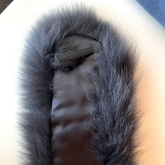🆕 Christian Lacroix Fox Stole • Navy-Grey • NWOT - Picture 5 of 6